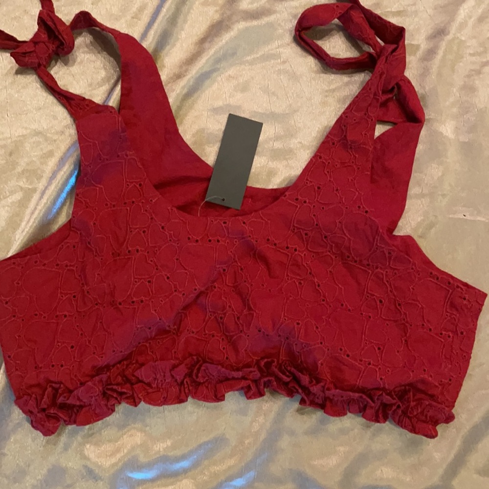 Red eyelet crop top - Picture 4 of 6